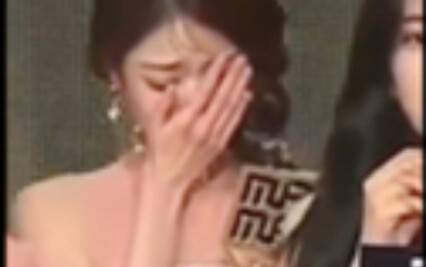 لأول مرة أراها تبكي حتى ترتجف