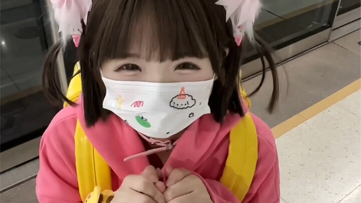 Đưa em vào lòng bàn tay anh nhé～