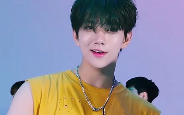 【Hong Jisoo】Pemotretan Terindah Kedua ◠‿◠