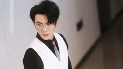 🥀 CEOปลอมตัวเป็นทั้งสามีลับ ๆ และเจ้านายตัวจริง ก่อนลับแตก!? สาวรู้ความจริงหนีสุดชีวิต!!
