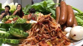 กินข้าวแลงนำกันจ้า ตำบักหุ่ง ไส้กรอกชีส  | แม่ชบาพาแซ่บบ