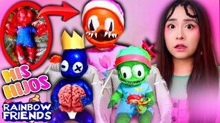 🔵CREANDO RAINBOW FRIENDS BEBÉS CREEPY👑 BLUE vs GREEN en la VIDA REAL ENCUENTRO ZOMBIE de ROBLOX pero
