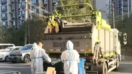 Waste sorting starts with me! I think what he said makes sense!