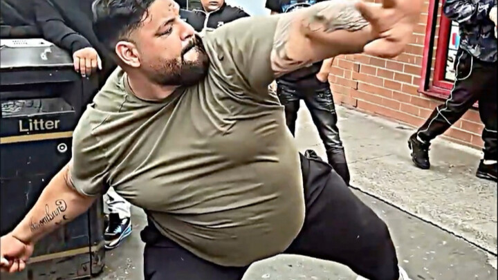 Ordinary Boxer vs. Power-Heavyweight Boxer