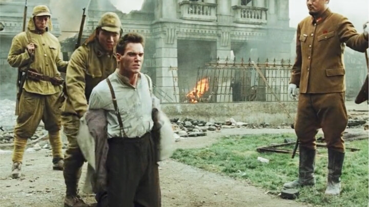 Seorang jurnalis asing berjalan lebih dari 1.000 kilometer untuk menyelamatkan lebih dari 60 anak ya