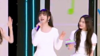 【Kim Ji-won LIZ】Paduan suara beberapa baris ini dari Li Zi An Ke sangat keren