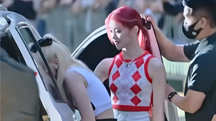 ［เสิ่นเสี่ยวถิง］มองเพียงครั้งเดียวก็เหมือนผ่านไปนับพันปี สวยจนแทบลมจับ