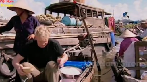 Vua Đầu Bếp Mỹ Phấn Khích Tột Cùng Khi Được Đi Chợ Nổi Miền Tây Việt Nam Chỉ Một