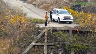 หนุ่มน้อยตกลงเหวลึก แต่ได้โอกาสล้ำค่า_ ตอนนี้กลับมาอย่างทรงพลัง(720P_H