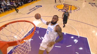 LeBron James throws down windmill dunk on fastbreak vs Celtics