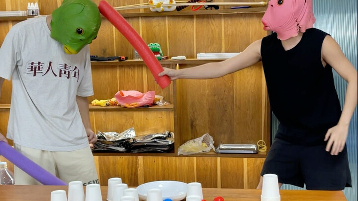 Hurry up and grab your friends to watch this Minesweeper challenge!