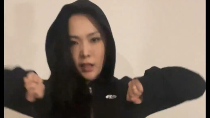 [Street Warrior] Nhịp điệu vẫn ở đó, dù động tác không chuẩn 100%, cảm xúc vẫn ở đó. Ai mà không biế