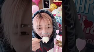 let me introduce- baboracha #straykids #hyunjin #han #leeknow #kpop