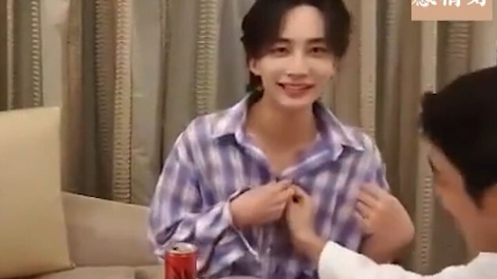 【Chế Hán】Ba mẹ đã bón cơm đến tận miệng rồi, sao con không ăn?