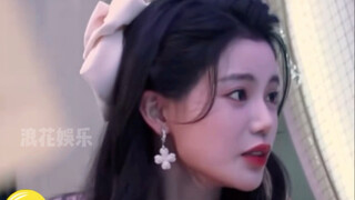 孙珍妮自己都美的没边了 还要演我看到美女