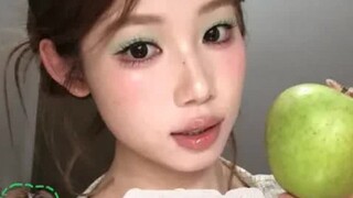 Green Apple Makeup is finally here, even though it's late.