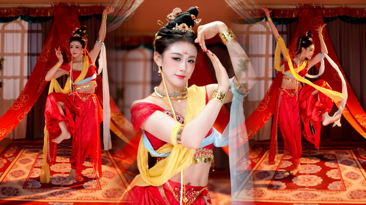 BW Performance | What? She brought Dunhuang murals into her livestream!