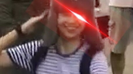 ⚡️Precious video of the dance battle at the comic convention⚡️