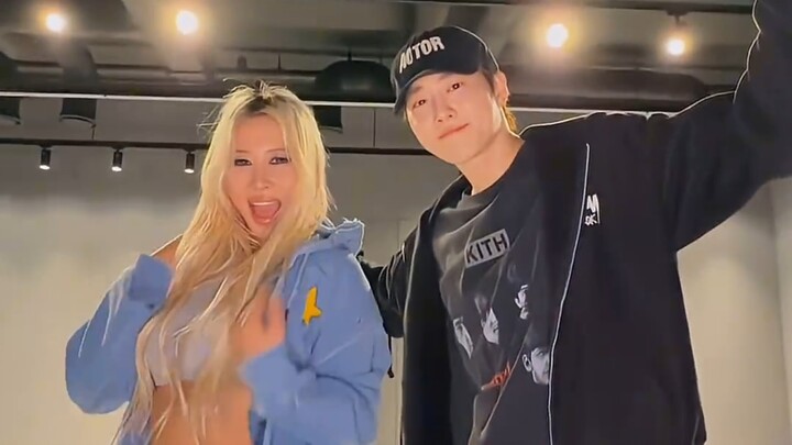 Im Do-young × Kim Jun-myeon’s “What’s a Girl to Do” Dance Challenge!