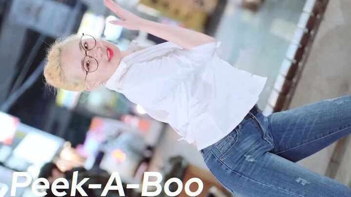 Aku suka banget sama kostum Jung In ini! Aku mau mati~ (Clock_Jeongin) Peek-A-Boo_Red Velvet Sinchon