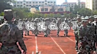 Ý chí thắng thua giữa những người đàn ông, cũng bao gồm cả huấn luyện viên