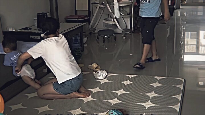 Làm gương và dạy bảo bằng lời nói là phương pháp giáo dục tốt nhất