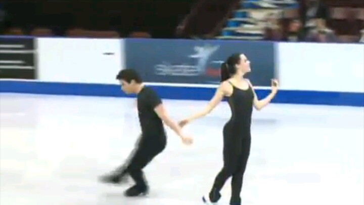 SC-practice1Tessa VIRTUE _ Scott MOIR FD skate canada 2012 - 2013