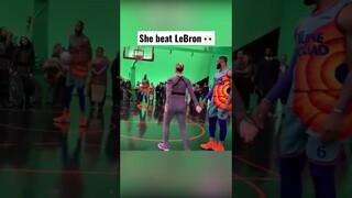 She beat LeBron in a shooting contest and got a signed basketball from him 🙌 (via @nicolekornet)