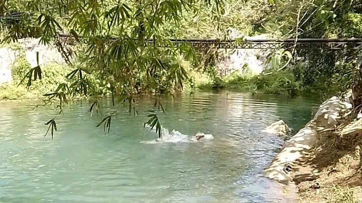 Ligo sa ilog