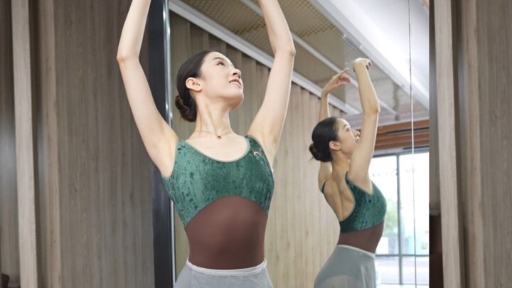 เตรียมตัวให้พร้อมสำหรับชุดรัดรูปบัลเล่ต์! นี่คือคำแนะนำชุดรัดรูปที่คุณไม่อยากวางลงเลย 8 ลุคนี้ คุณชอ