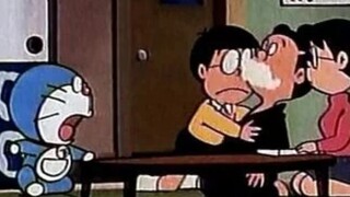 Đôrêmon: Nobita, cậu thật hiếu thảo với tôi.