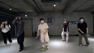 Chị này ngầu quá! Lisa dạy nhảy Cheshir biên đạo hip hop Ring [Justjerk Dance Studio]