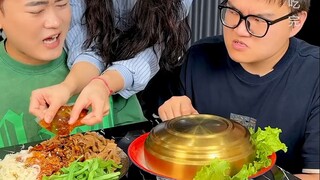 #Makan Dingin Tiga Rasa Binbin bahkan mengira dirinya benar-benar seorang tuan muda, hampir saja dis