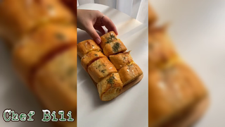 Bánh mì bơ tỏi siêu ngon ạ