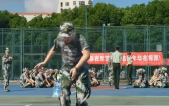 街女的风吹到了华师大！smoke军训版