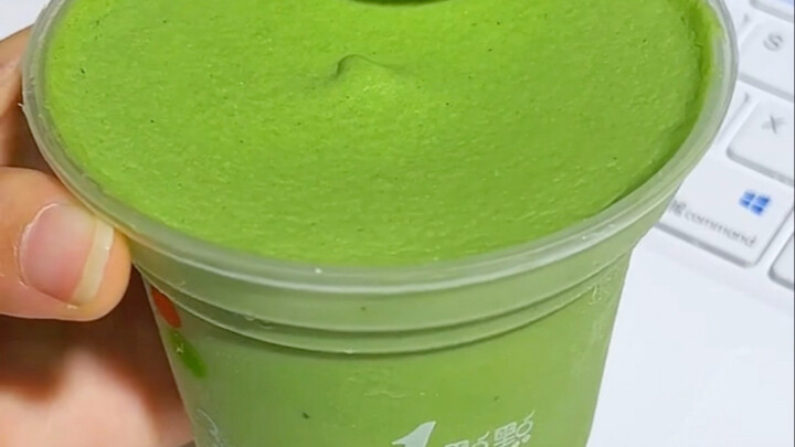 يبدو أنهم بدأوا يصنعون آيس كريم الماتشا قليلًا!!