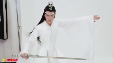 Bức ảnh trang điểm đầu tiên của Tiêu Chiến và Vương Nhất Bác, khuôn mặt nghiêng của anh Zhan quá nổi