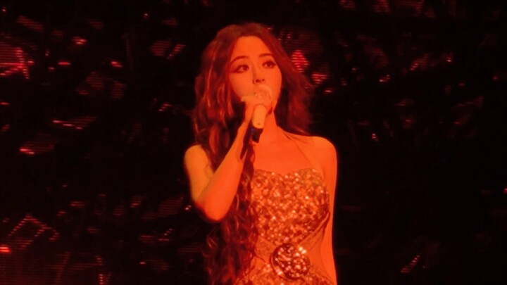 เพิ่งทำหน้าเสร็จก็ร้องเพลง “天下无双” แบบนี้เลย