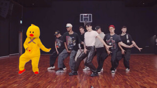 [Taehyung - standing next to you] Even ducks want to look cool~