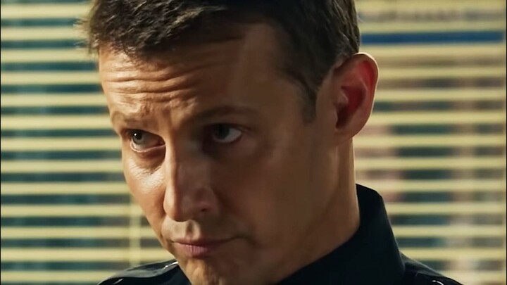 This officer knows the proper way to salute the front desk staff.