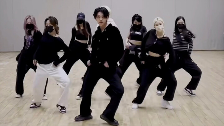 【Hong Ji-soo】Quay người siêu đỉnh luôn!