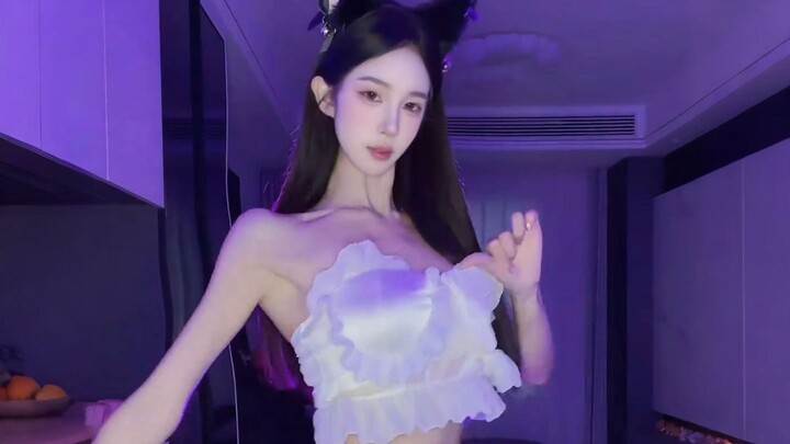 Sis, it has high fuel consumption but strong power.