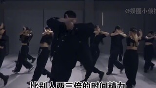 “根正苗红”张艺兴：一张照片暴露真实身份，纳税千万为国付出