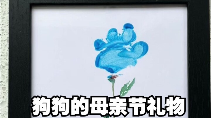 تعالوا نشوف كيف يصنع الجرو في الحضانة هدية لعيد الأم! من قال إن أم الكلاب ليست أمًا حقًا؟!