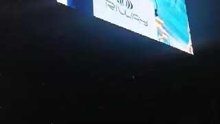 女人都是呼朋唤友，男人单刀赴会，牛羊成群结队，猛兽总是独行。做人都不会，还叫闺蜜。