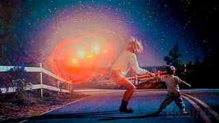 The cops chase UFOs | Close Encounters of the Third Kind | CLIP