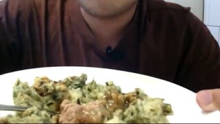 ASMR EATING SOUNDS - HOLLANDSE STAMPPOT AND GIANT MEATBALL
