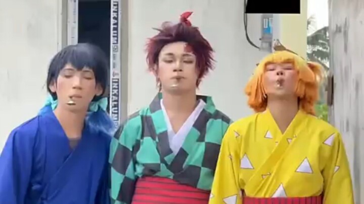 COSPLAY ANIME TRIO KOCAK