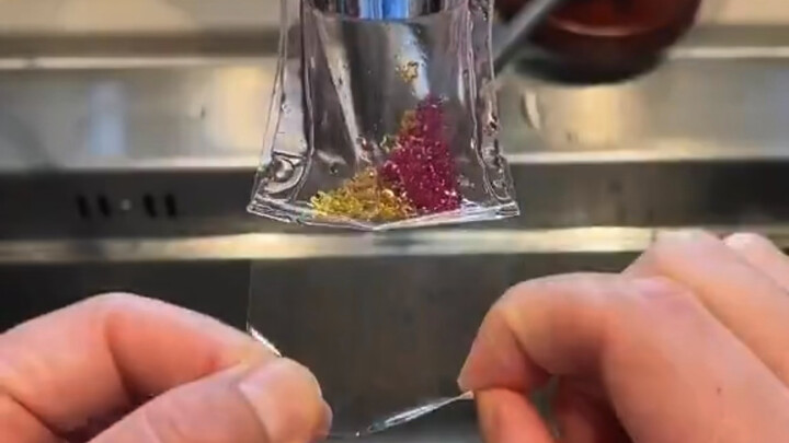 Di rumah aja juga bisa seru, rahasia kecil sendirian…