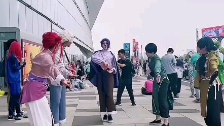บันทึกของหวัง หญิงหลิง ขว้างเงินในงานนิทรรศการการ์ตูน